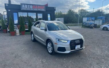 2016  AUDI Q3