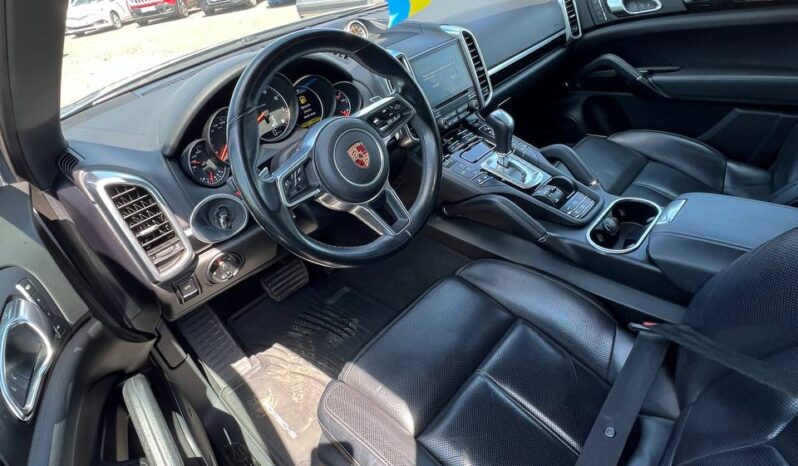 
								Porsche Cayenne 2016 заповнено									