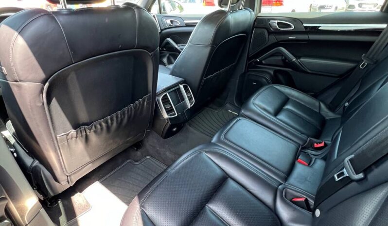 
								Porsche Cayenne 2016 заповнено									