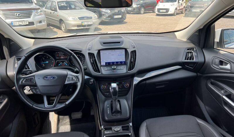 
								2019  FORD Kuga заповнено									