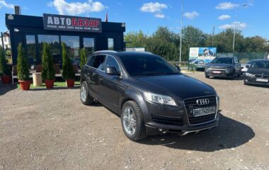 2006  AUDI Q7