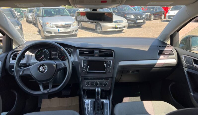 
								2015  VOLKSWAGEN eGolf заповнено									