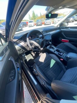 
										2019  VOLKSWAGEN Passat заповнено									