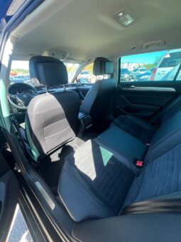 
										2019  VOLKSWAGEN Passat заповнено									