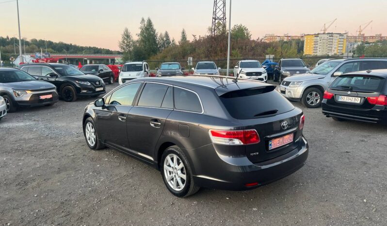 
								2011  TOYOTA Avensis заповнено									
