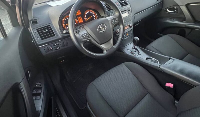 
								2011  TOYOTA Avensis заповнено									