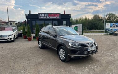2016  VOLKSWAGEN Touareg