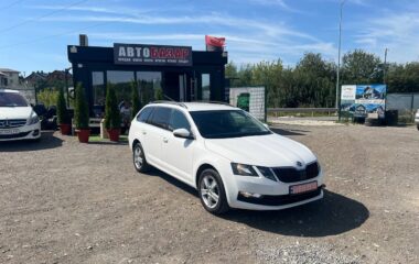 2020  SKODA Octavia Combi