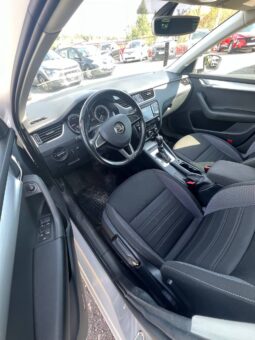 
										2020  SKODA Octavia Combi заповнено									