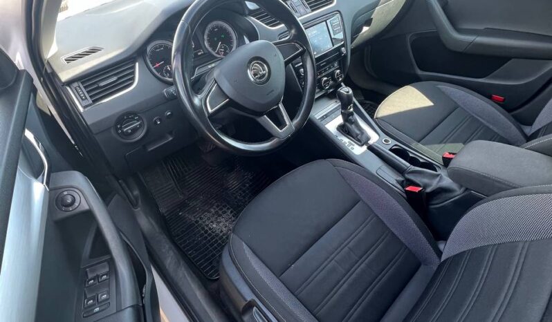 
								2020  SKODA Octavia Combi заповнено									