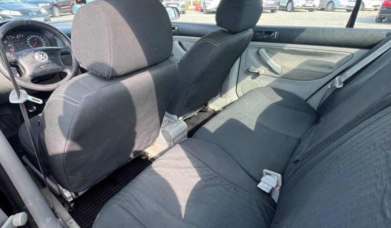 
								2000  VOLKSWAGEN Bora заповнено									