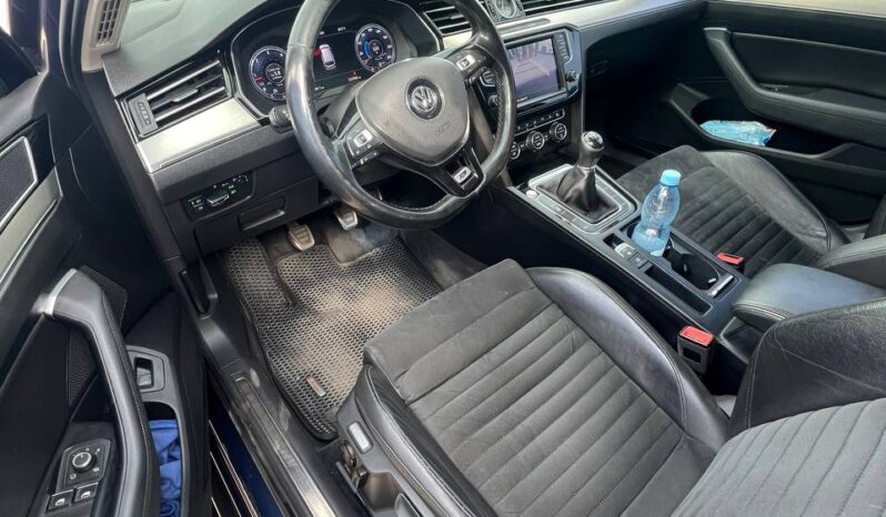 
								2015  VOLKSWAGEN Passat заповнено									