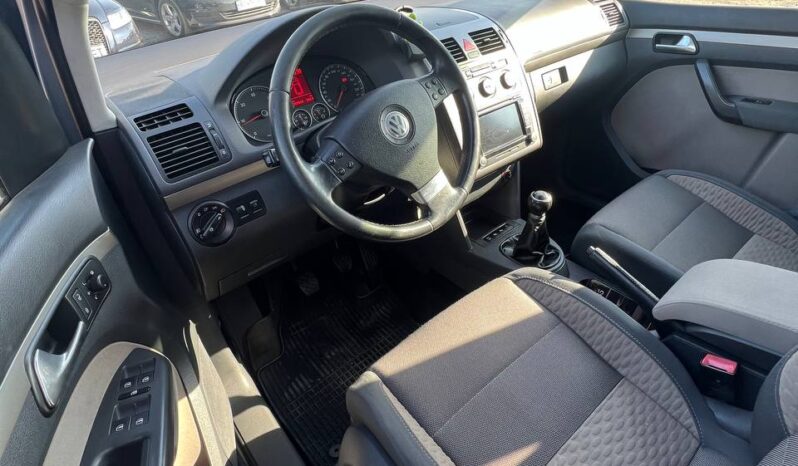 
								2007  VOLKSWAGEN Touran заповнено									