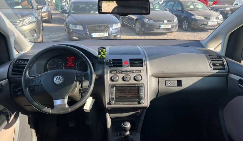 
								2007  VOLKSWAGEN Touran заповнено									