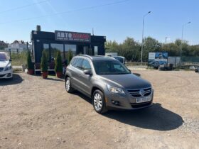 2011  VOLKSWAGEN Tiguan