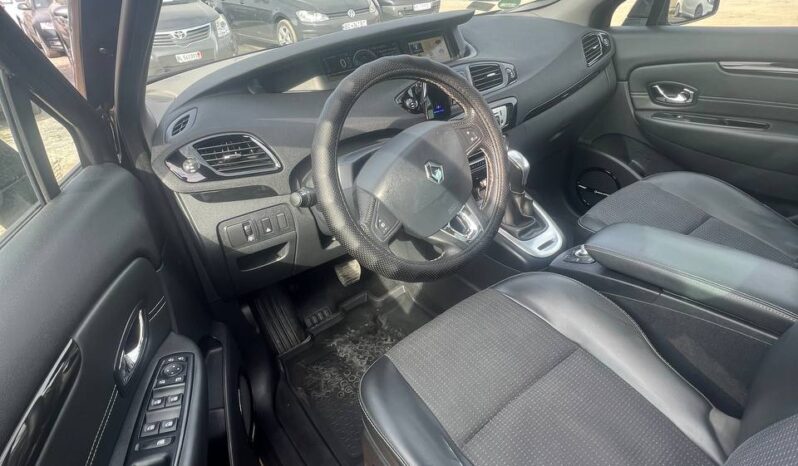 
								2013  RENAULT Scenic заповнено									