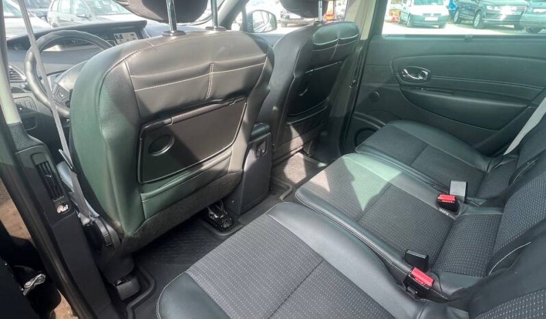 
								2013  RENAULT Scenic заповнено									