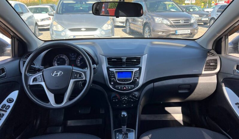 
								2014  HYUNDAI Accent заповнено									