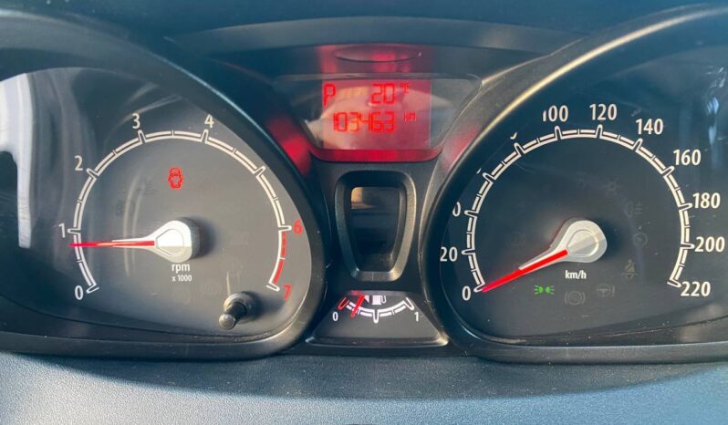 
								2012  FORD Fiesta 5 doors заповнено									