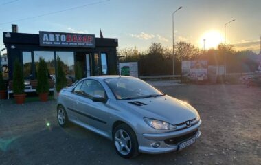 2003  PEUGEOT 208 3 doors