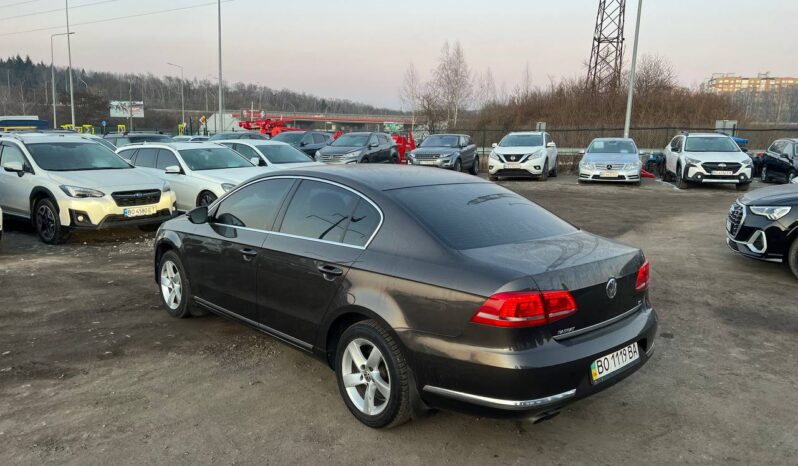 
								2012  VOLKSWAGEN Passat заповнено									
