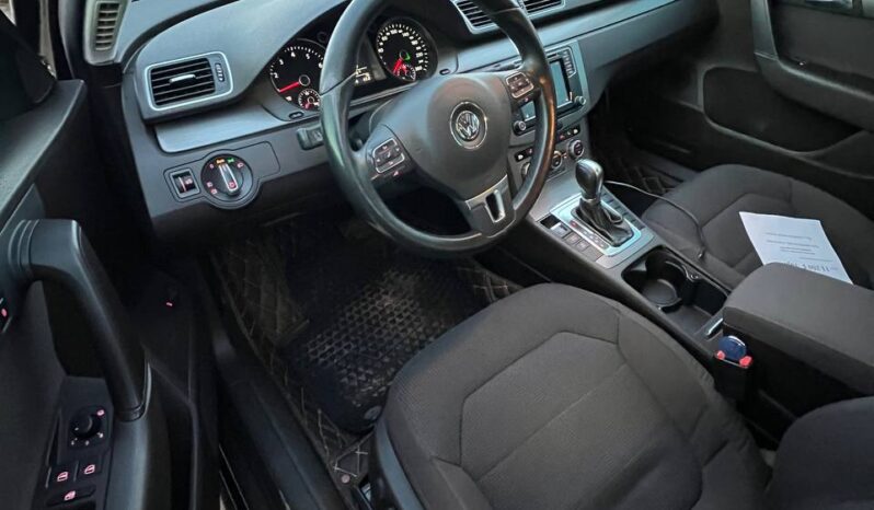 
								2012  VOLKSWAGEN Passat заповнено									